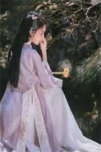 被女儿拔掉呼吸机后，睁眼重生1985